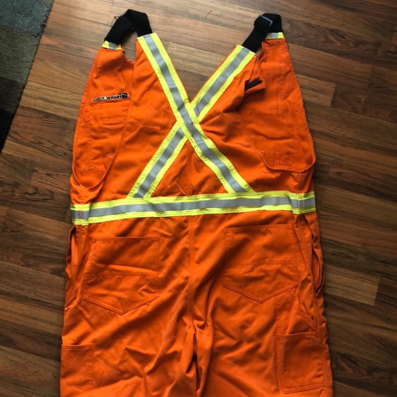 Orange jumpsuit - Picture 3 of 7